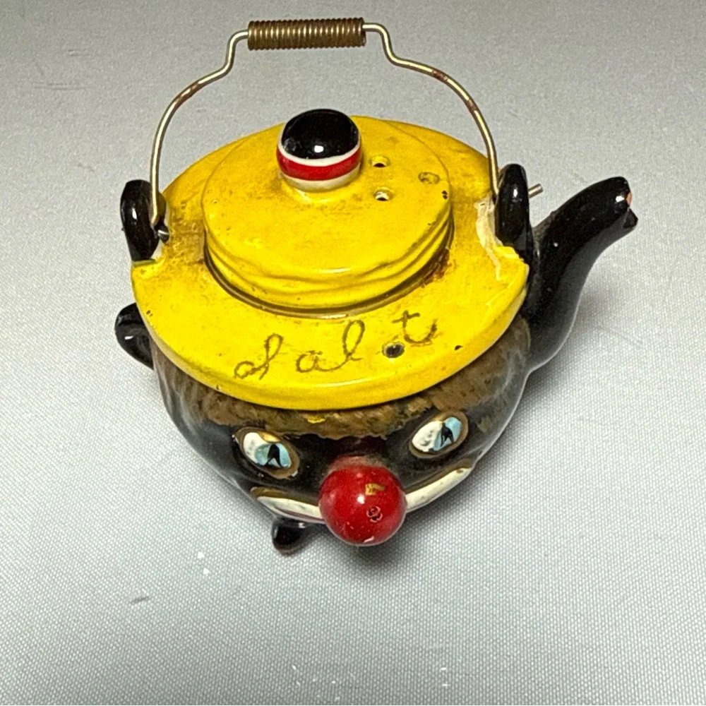VTG Salt & Pepper Tilso Thames Shakers Red Ware Clown Face Teapots Japan Antique